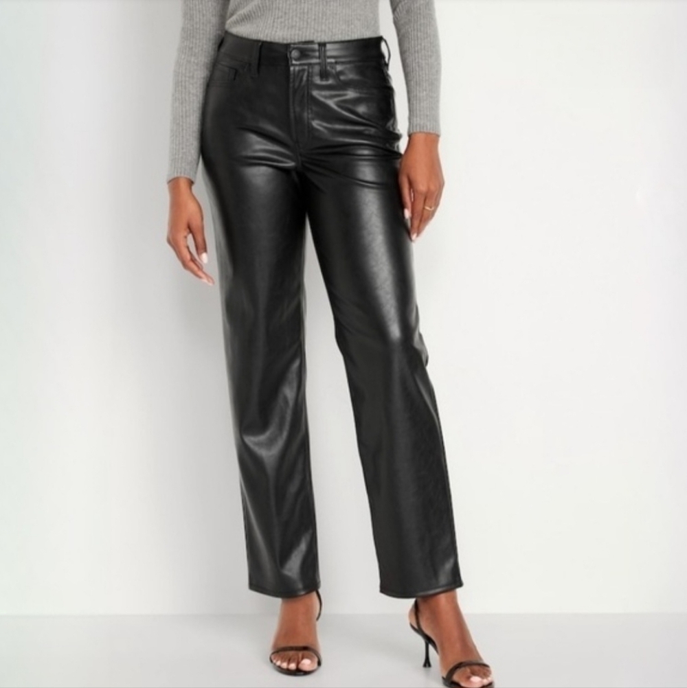 NWT Old Navy Black Faux Leather High-Rise O.G. Straight Ankle Pants - Size 2